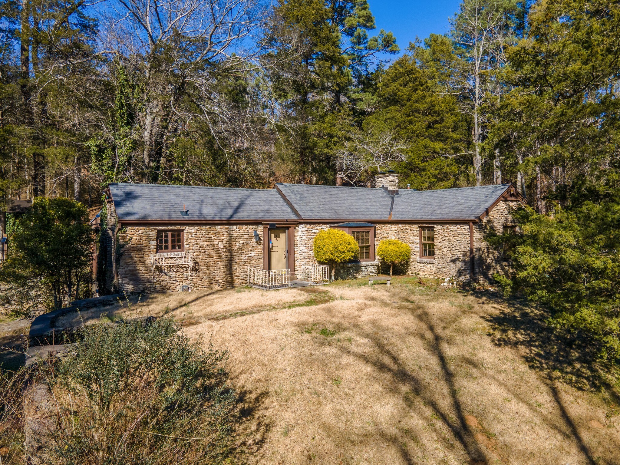 8124 Charlotte Pike