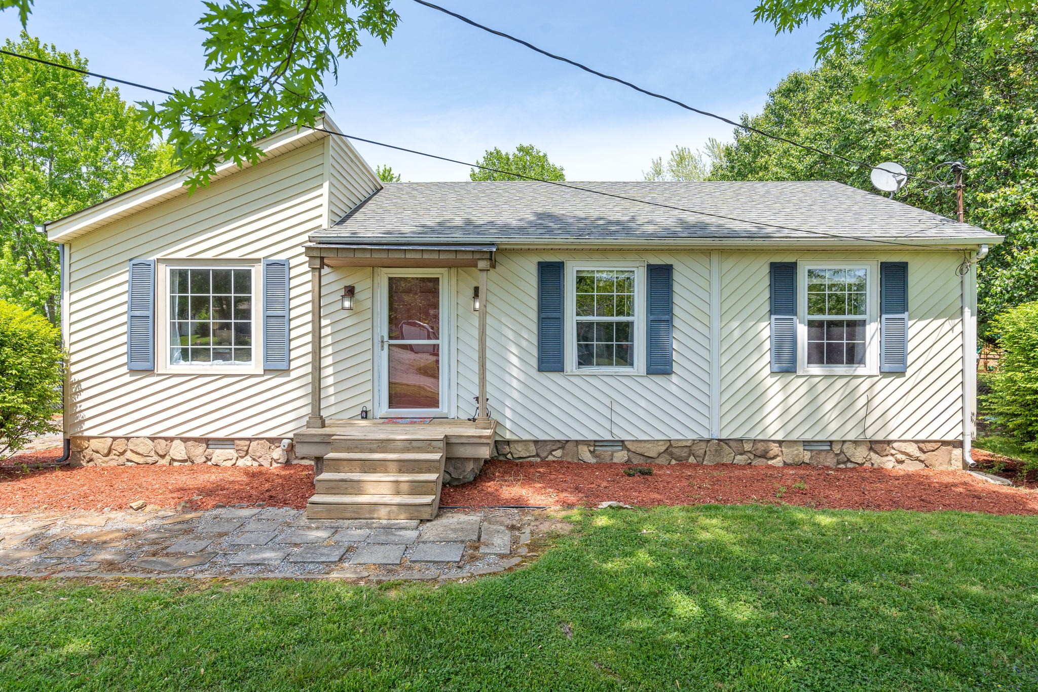 704 Stoval Dr