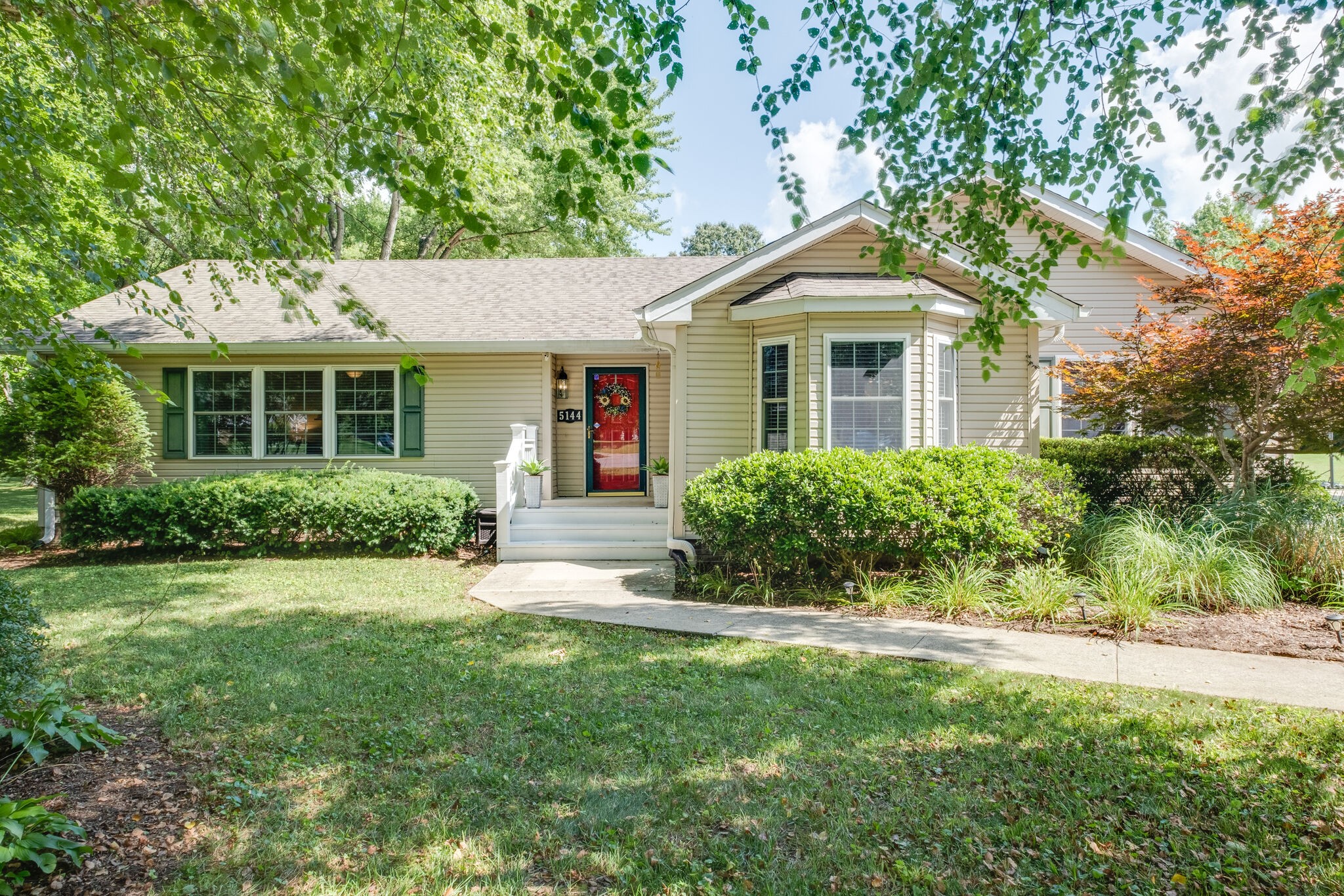 5144 Creasy Dr