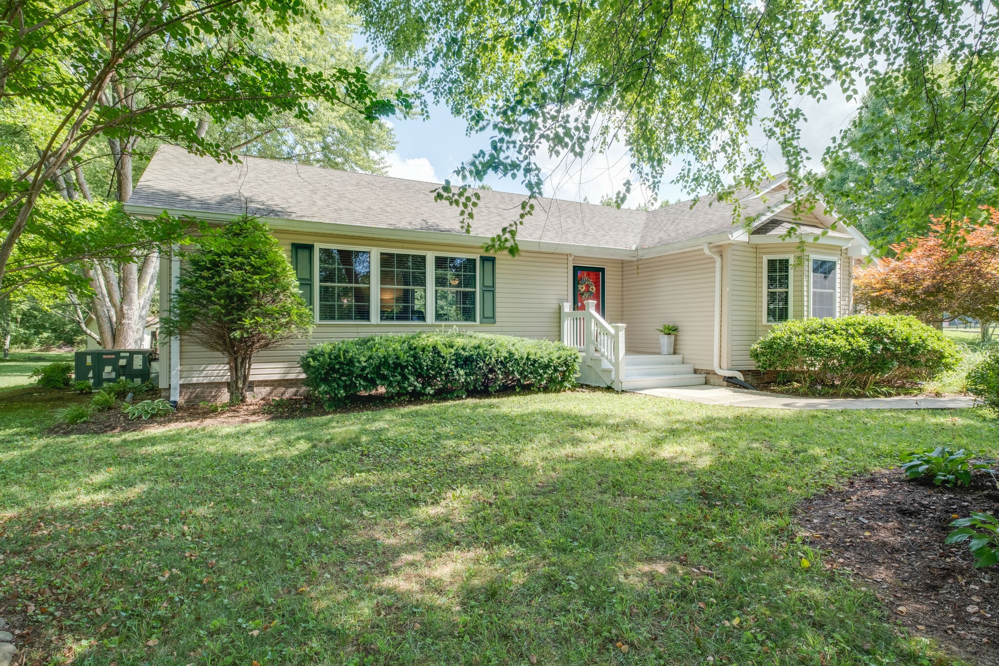 5144 Creasy Dr