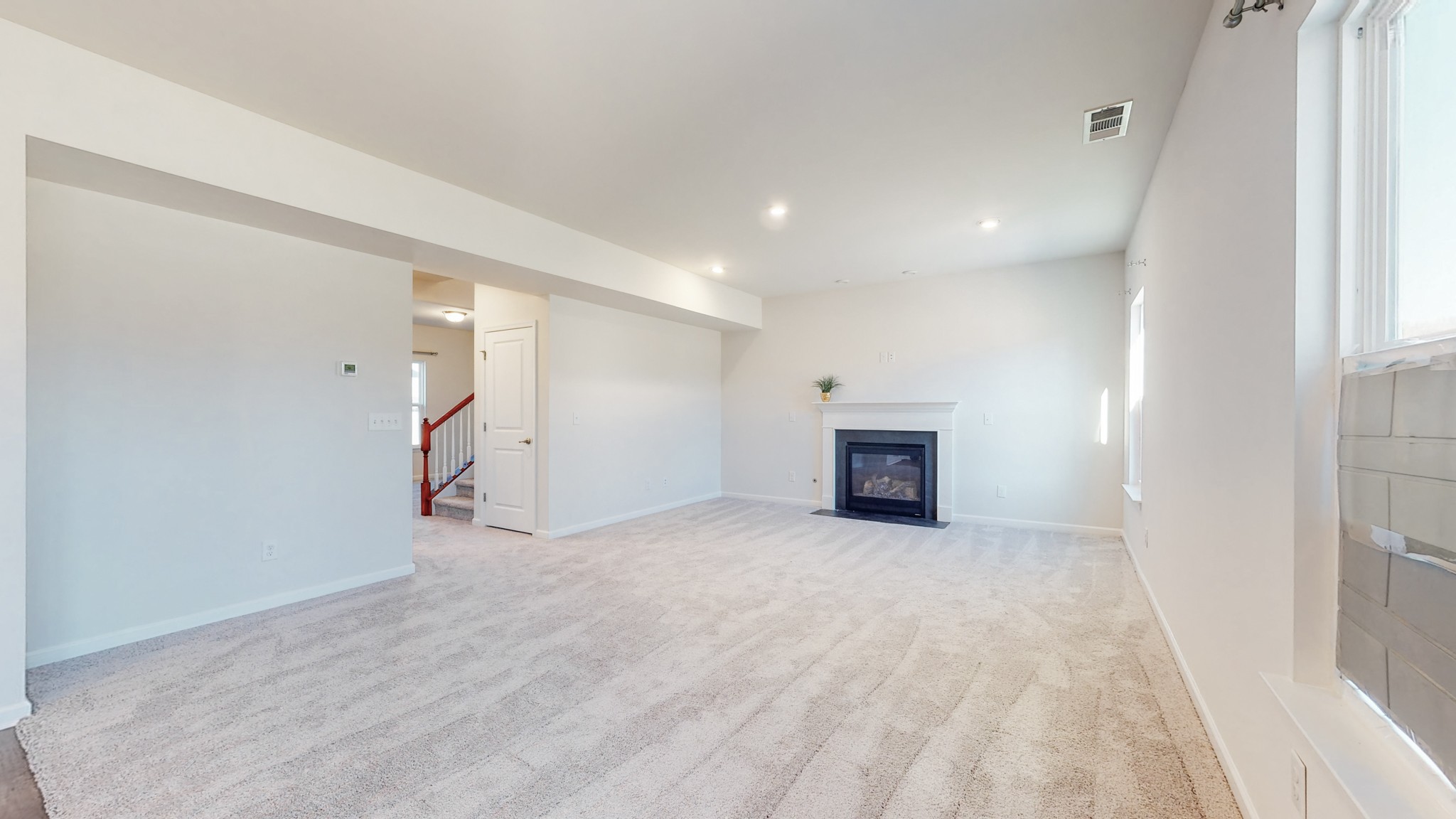 1845 Amesbury Ln