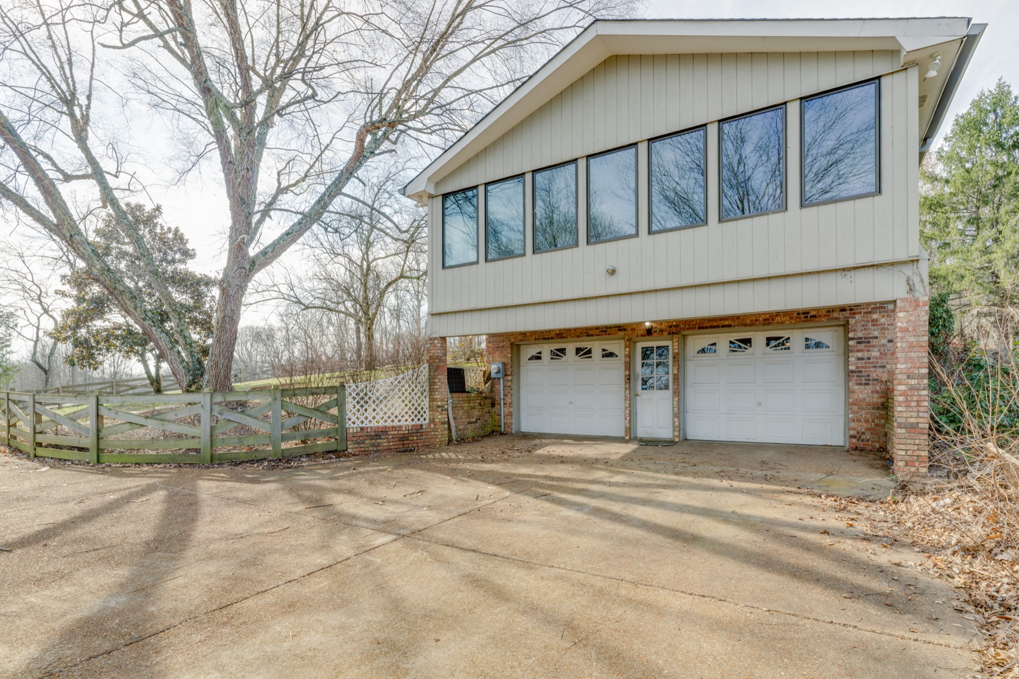 314 Hunters Ln
