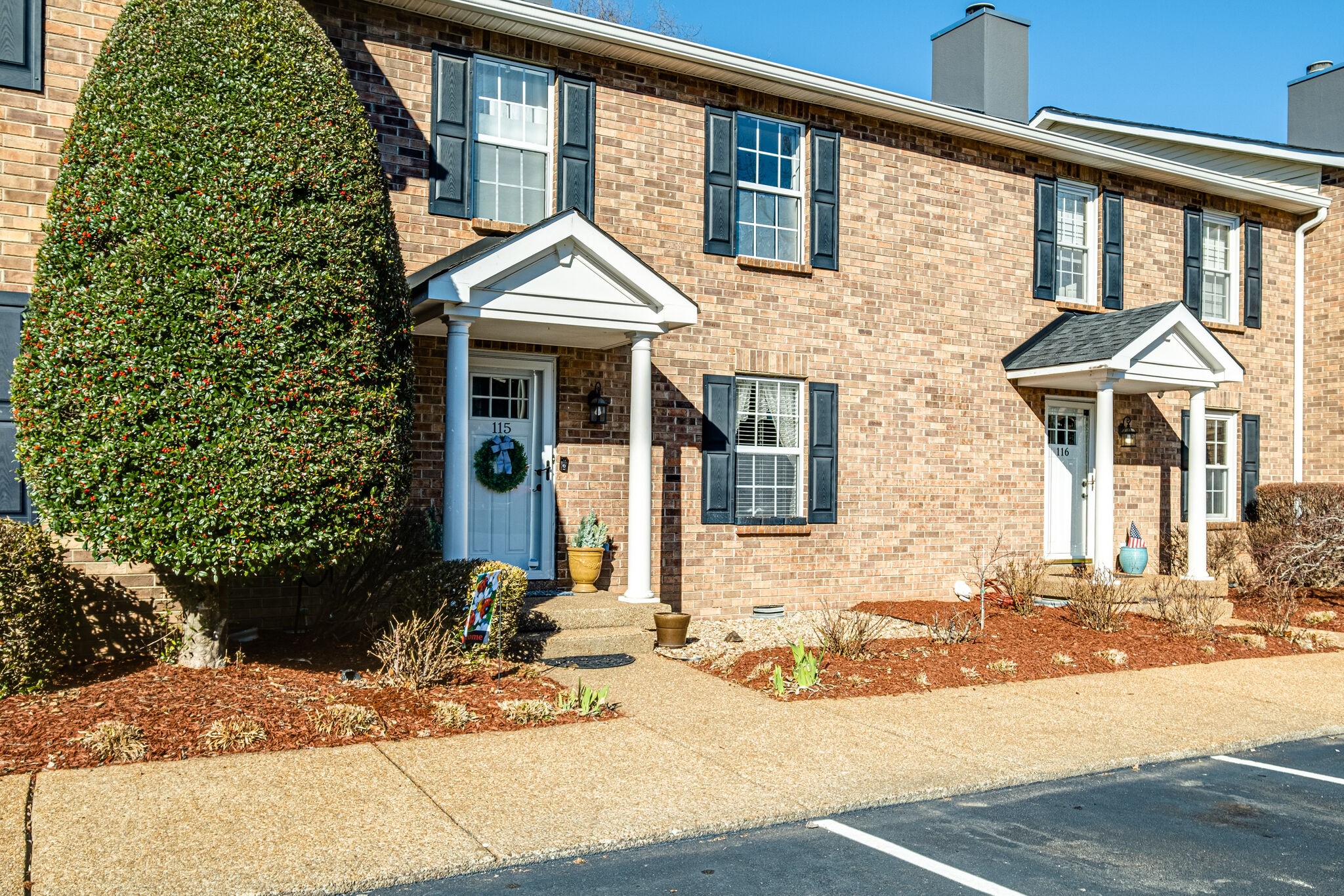 115 Cottage Pl Unit: 15
