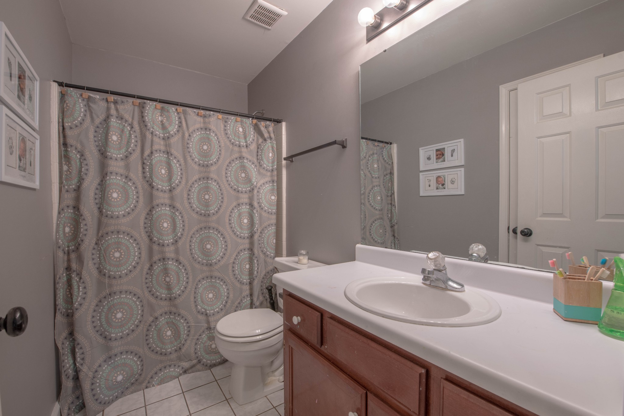 304 Roslyn Ct