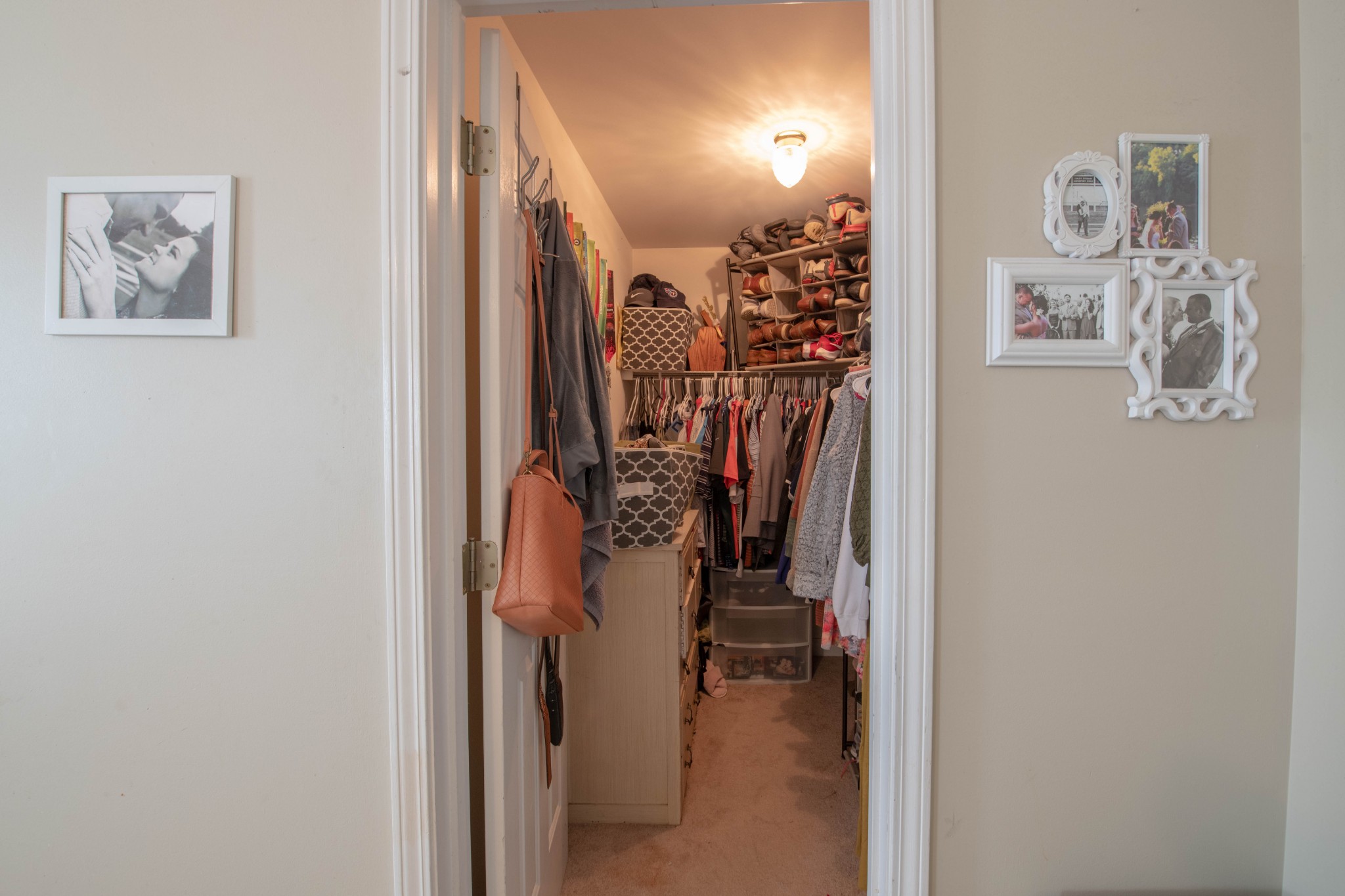 304 Roslyn Ct