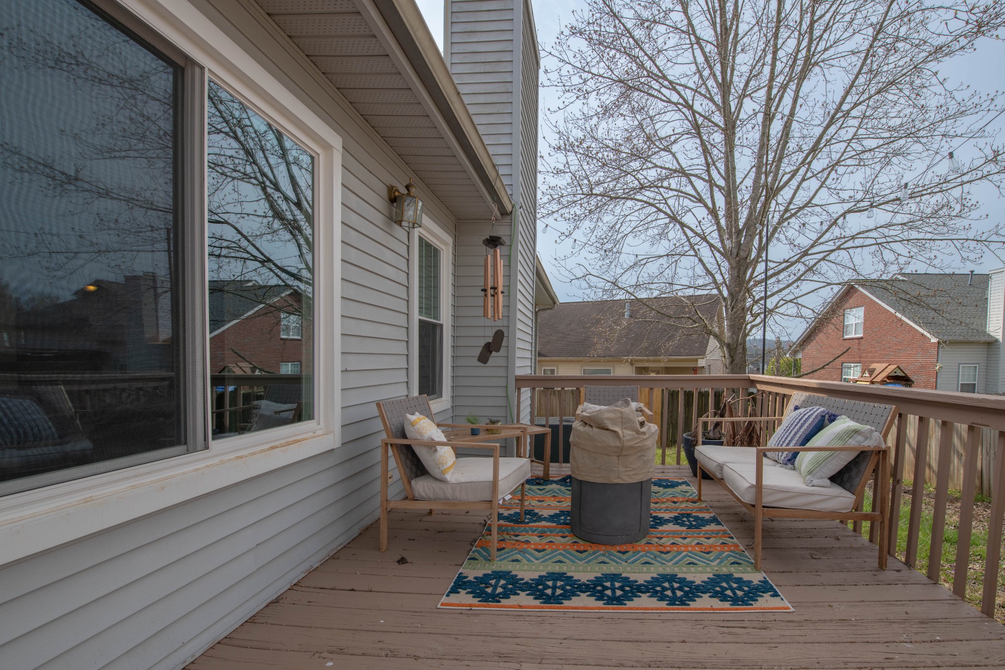 304 Roslyn Ct