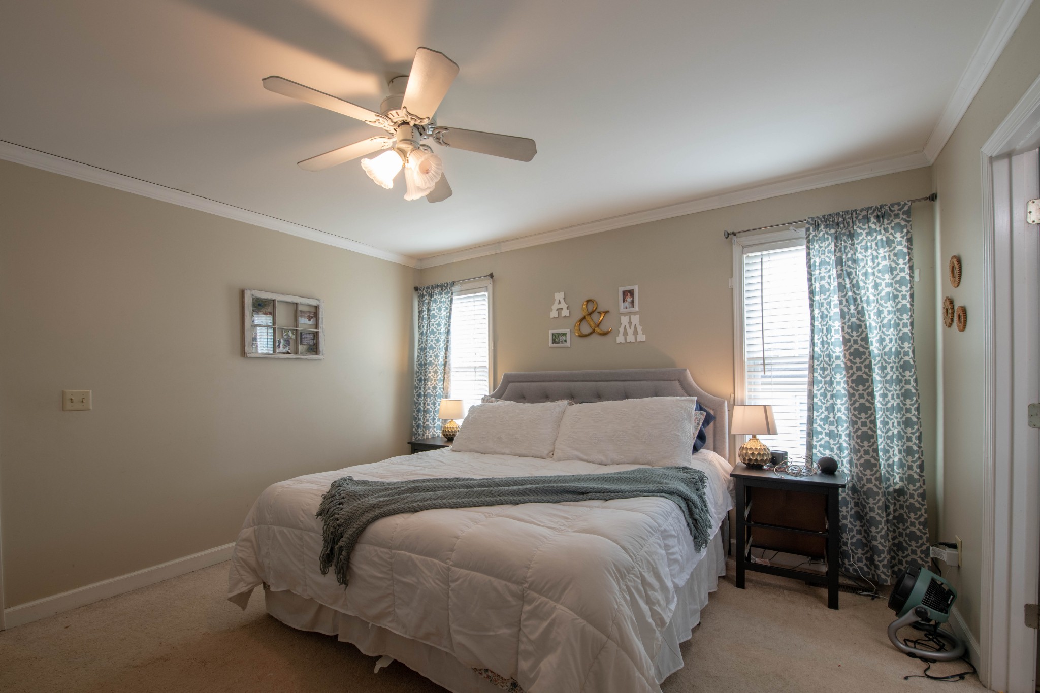 304 Roslyn Ct