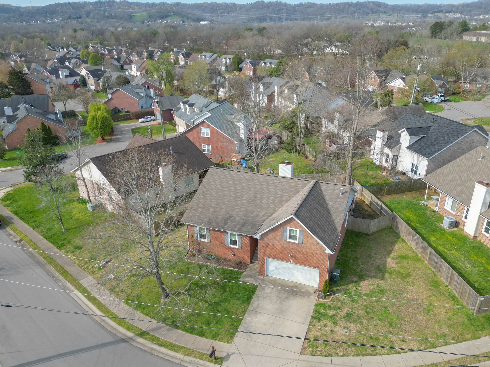 304 Roslyn Ct