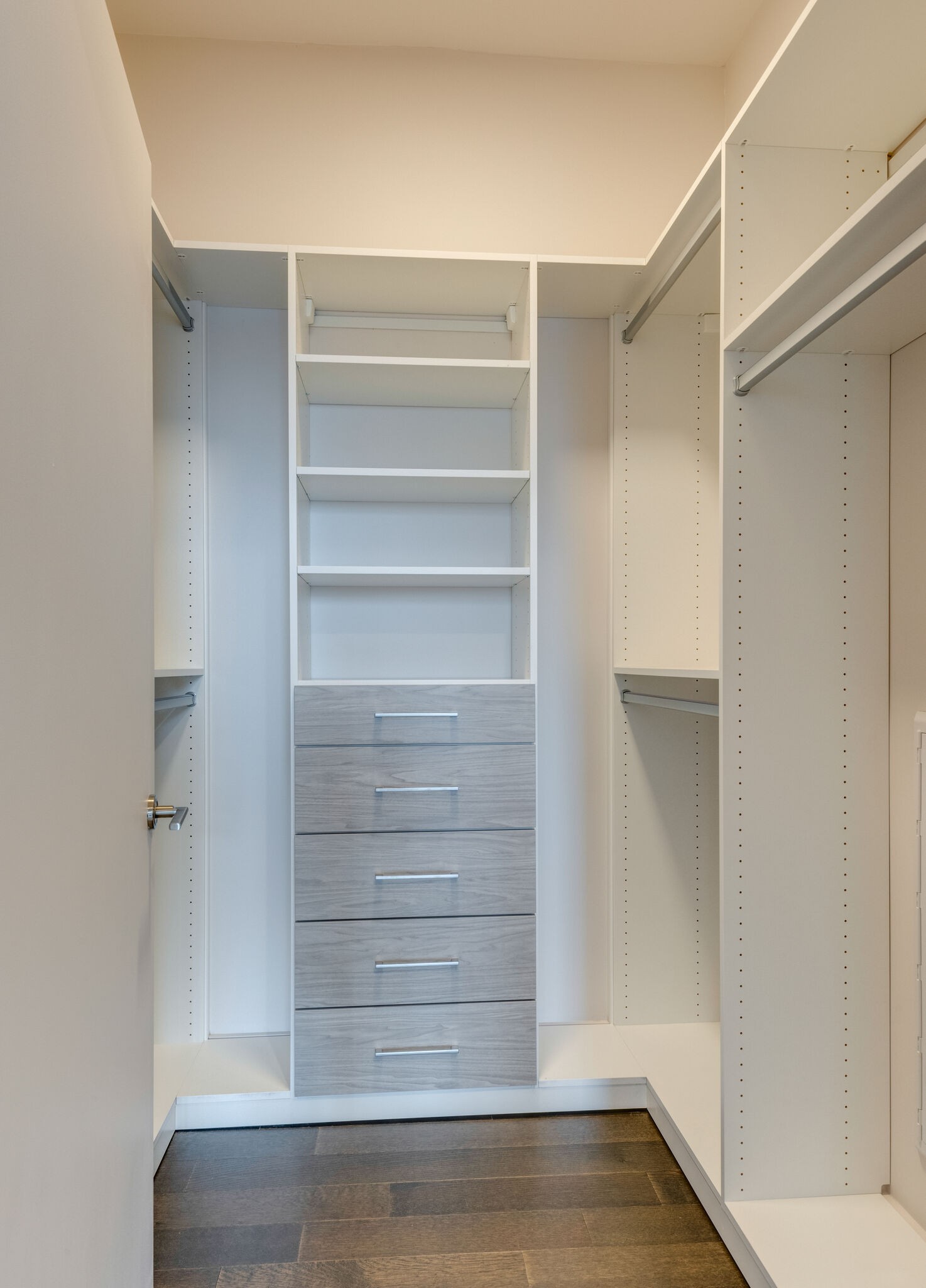 515 Church St Unit: 3208
