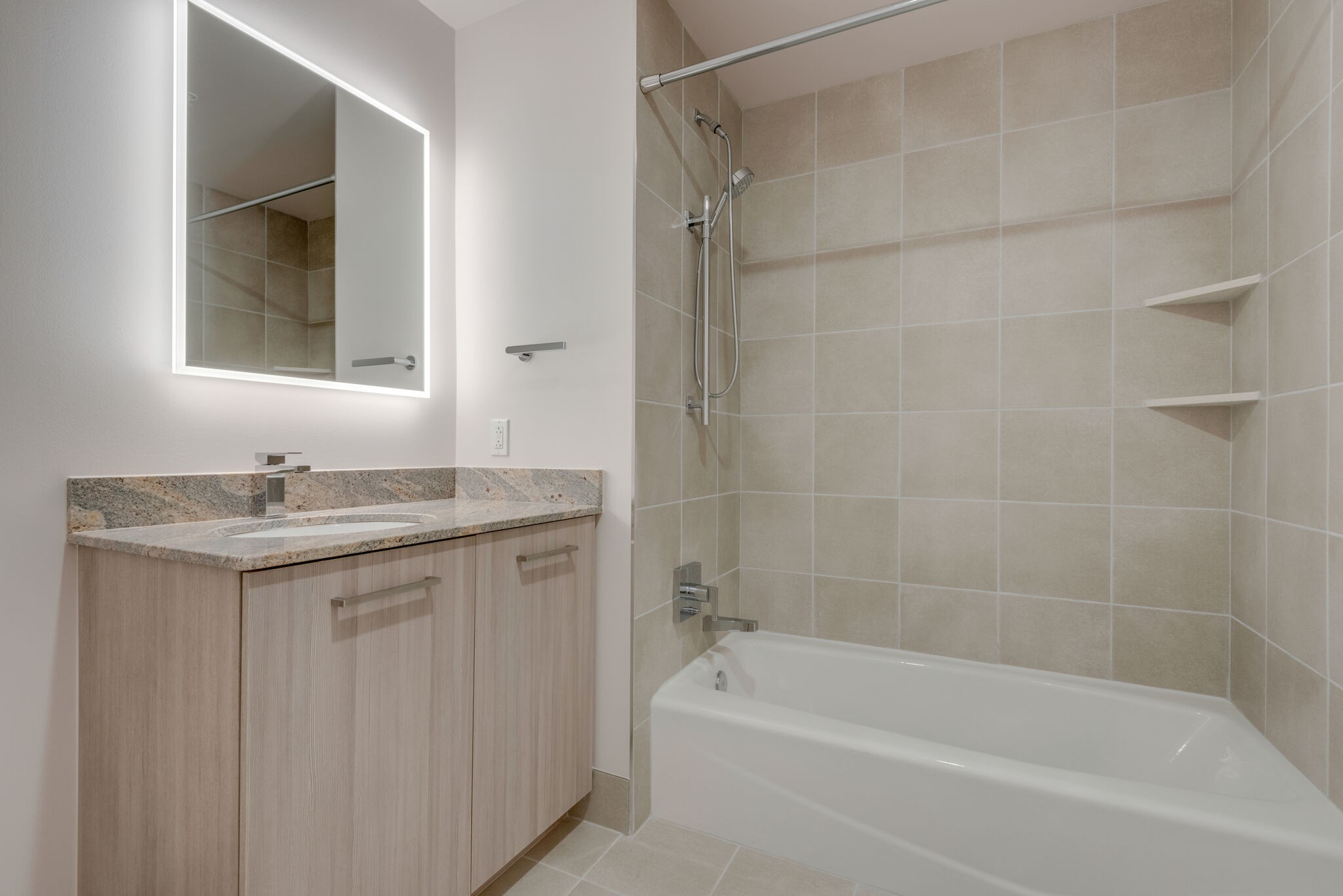 515 Church St Unit: 3208