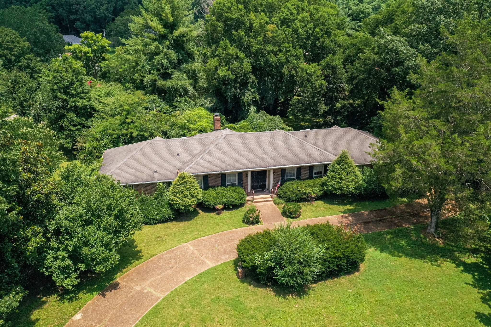 2400 McIntyre Ct