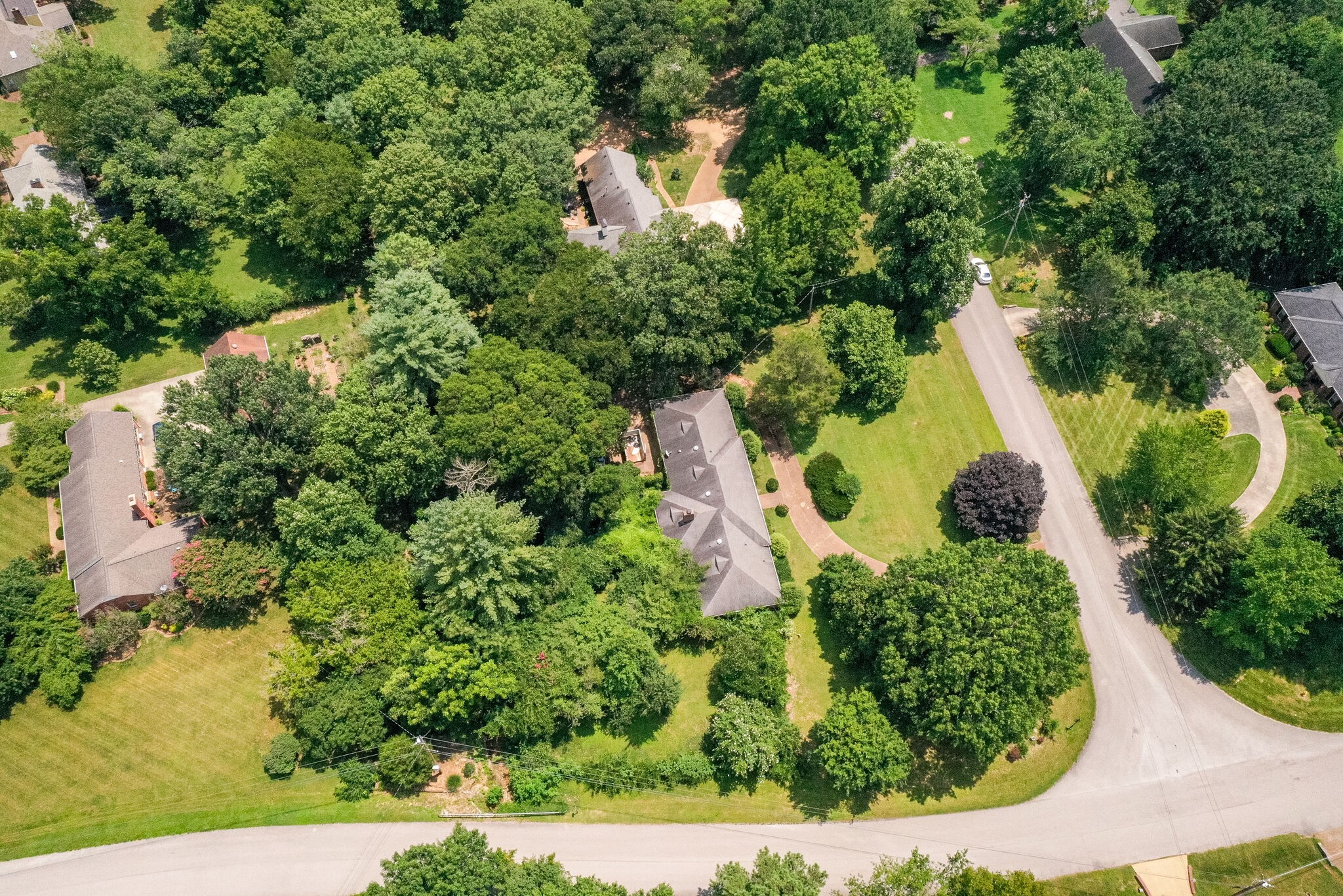 2400 McIntyre Ct