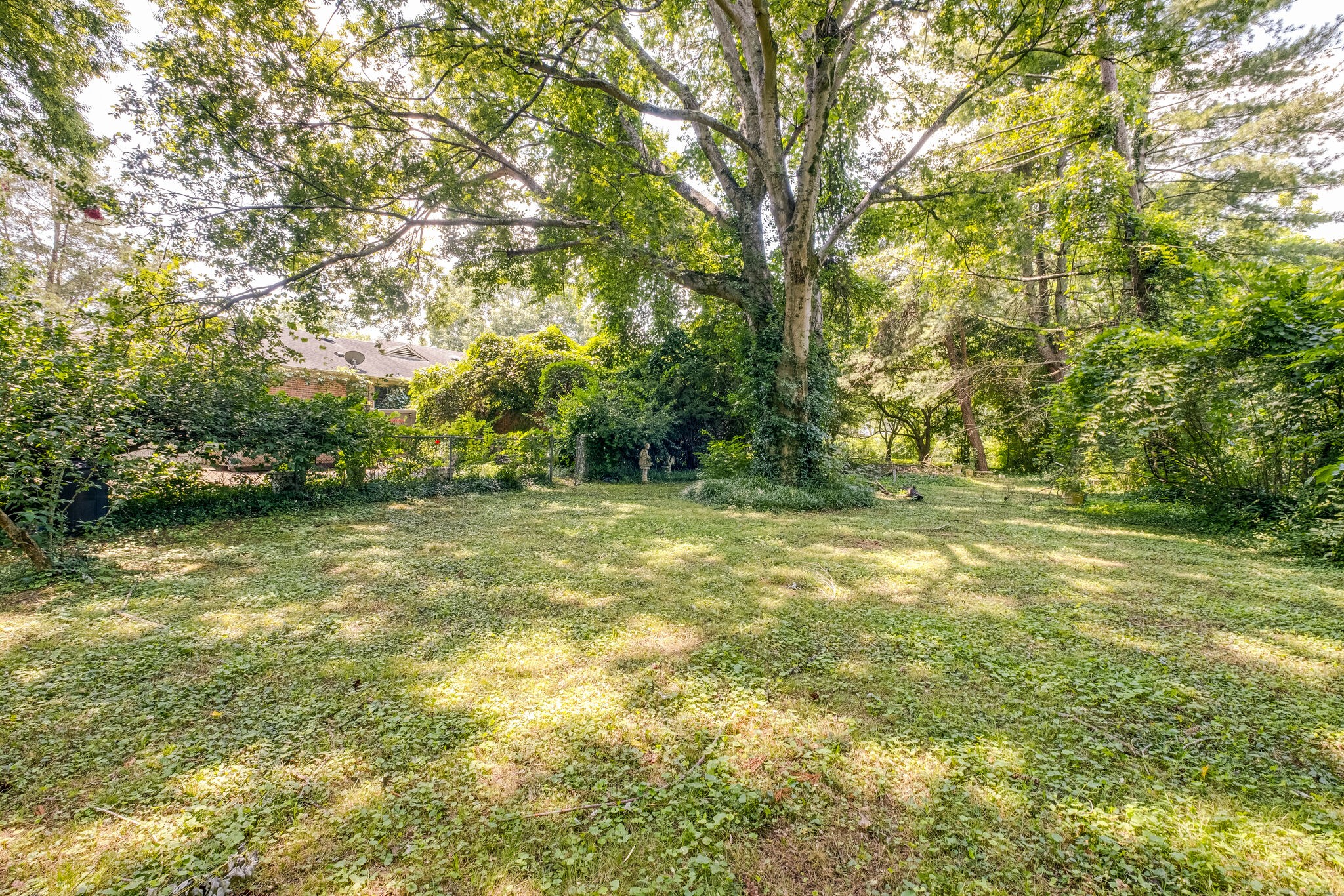 2400 McIntyre Ct