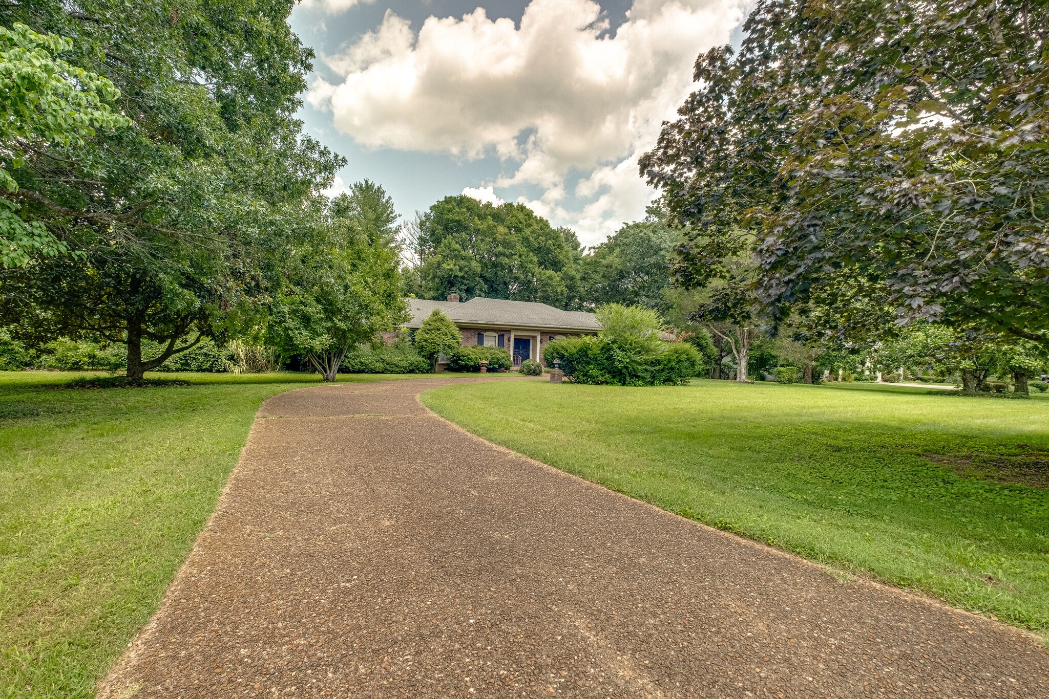 2400 McIntyre Ct