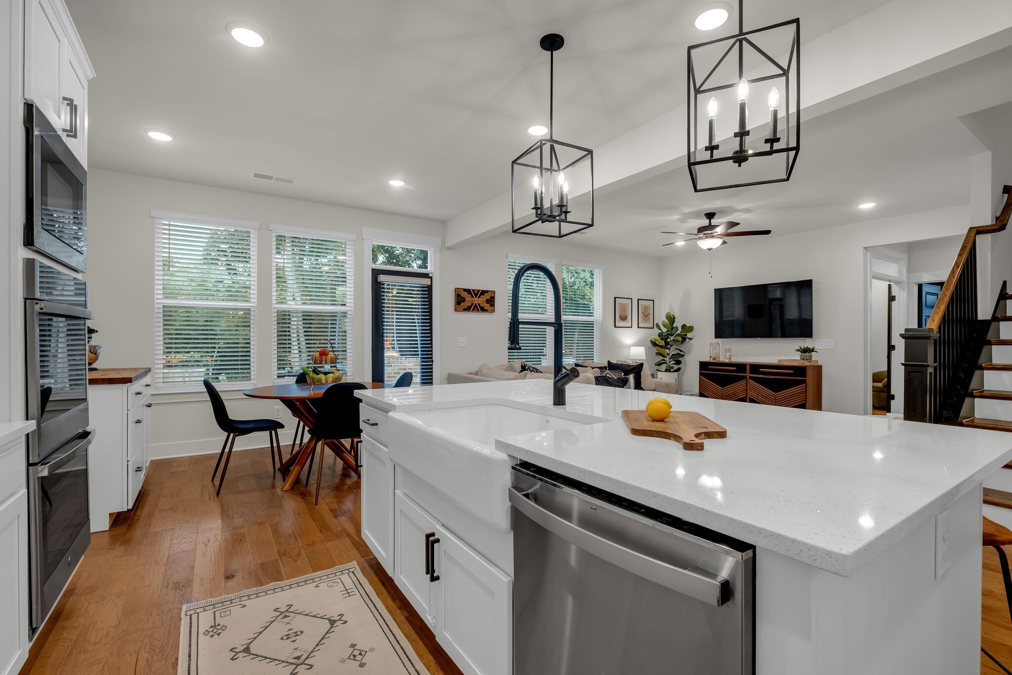 312 Griffin Ln