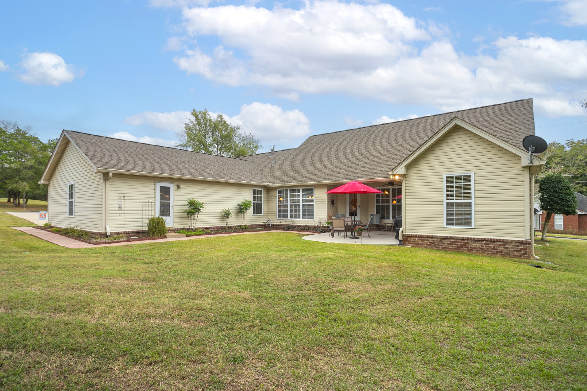 5041 Megan Dr