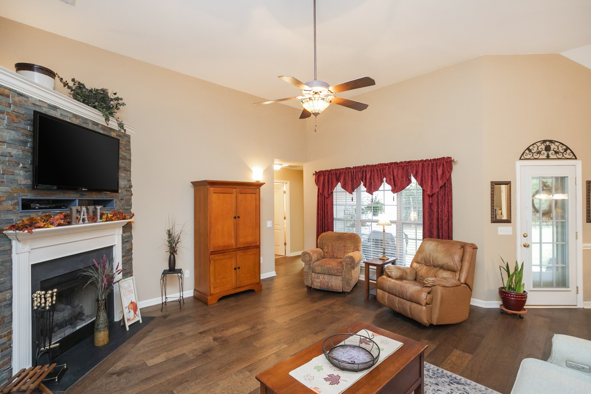 5041 Megan Dr