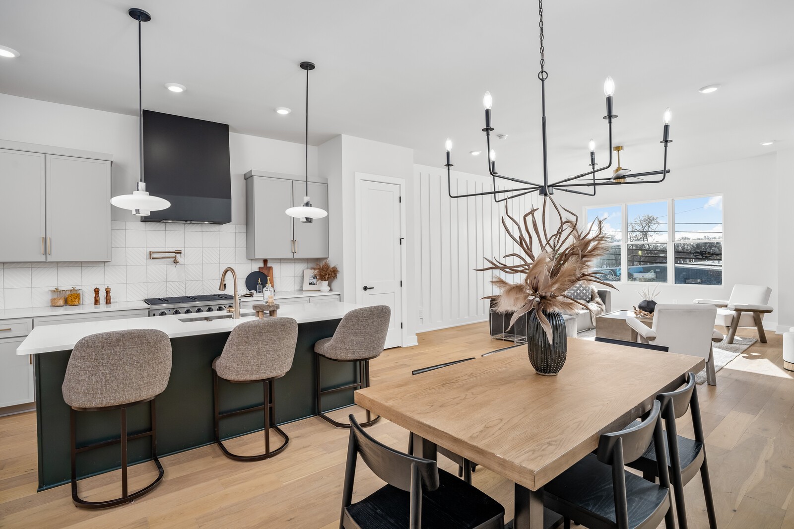 1057 E Trinity Ln Unit: B