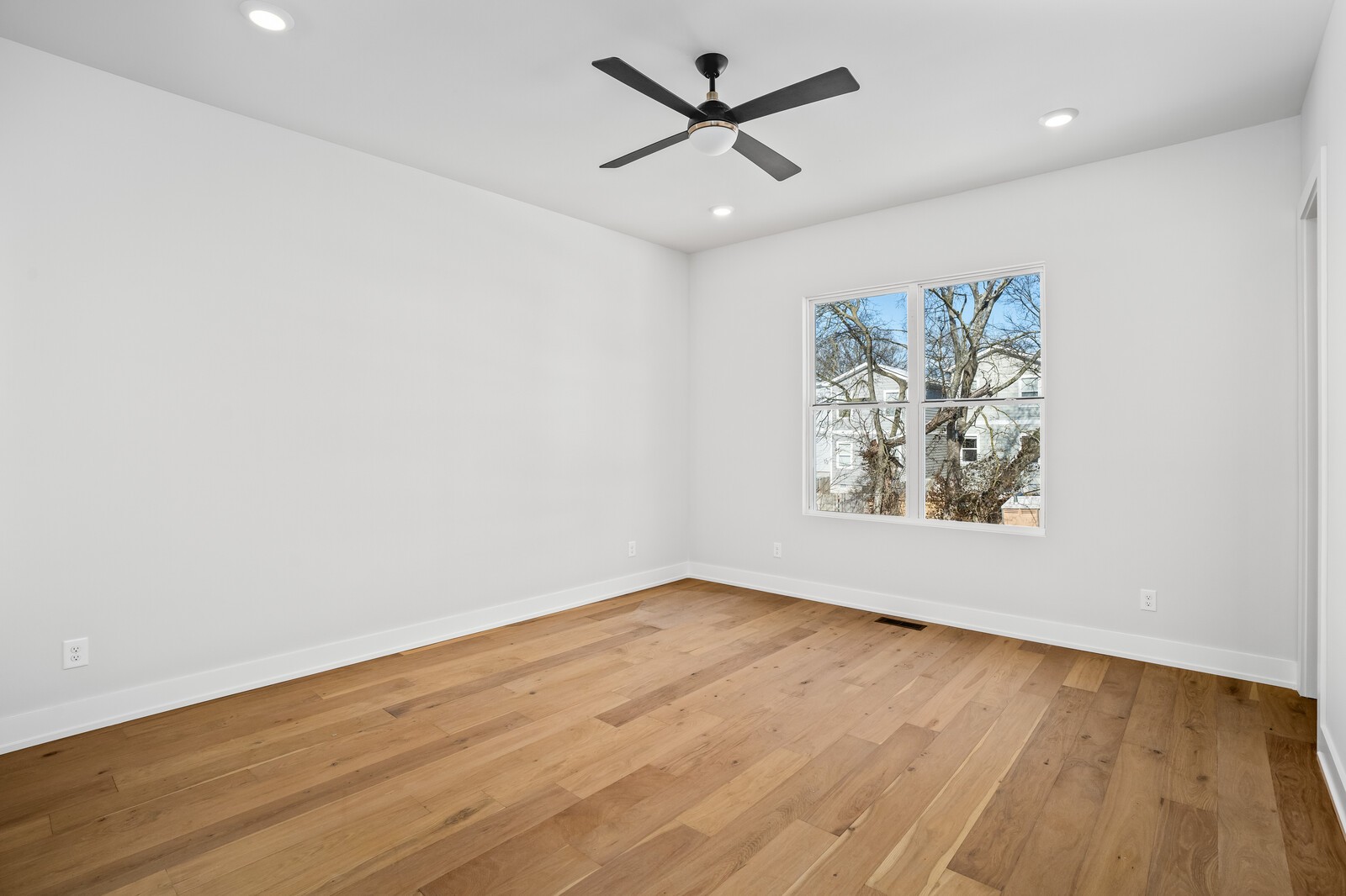 1057 E Trinity Ln Unit: B