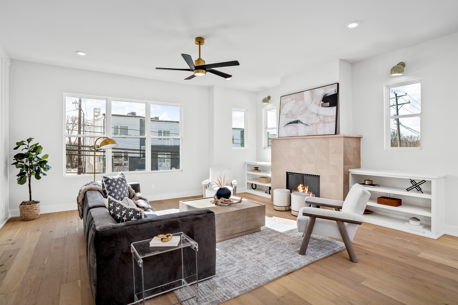 1057 E Trinity Ln Unit: B