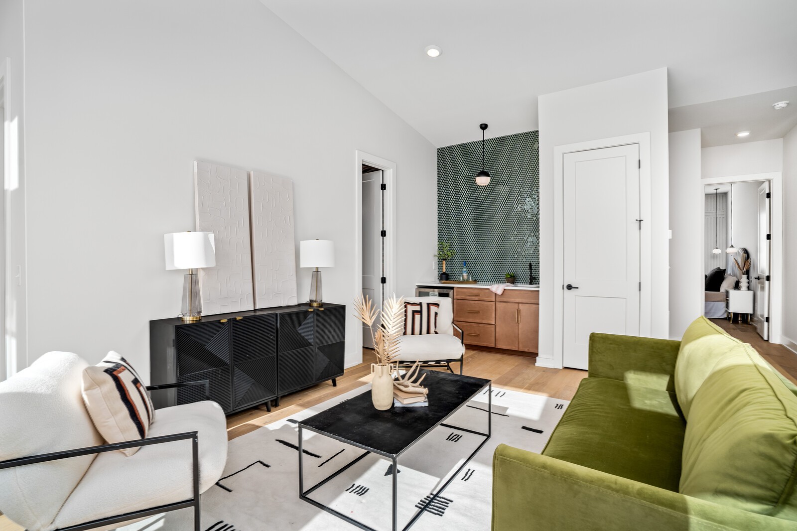 1057 E Trinity Ln Unit: B