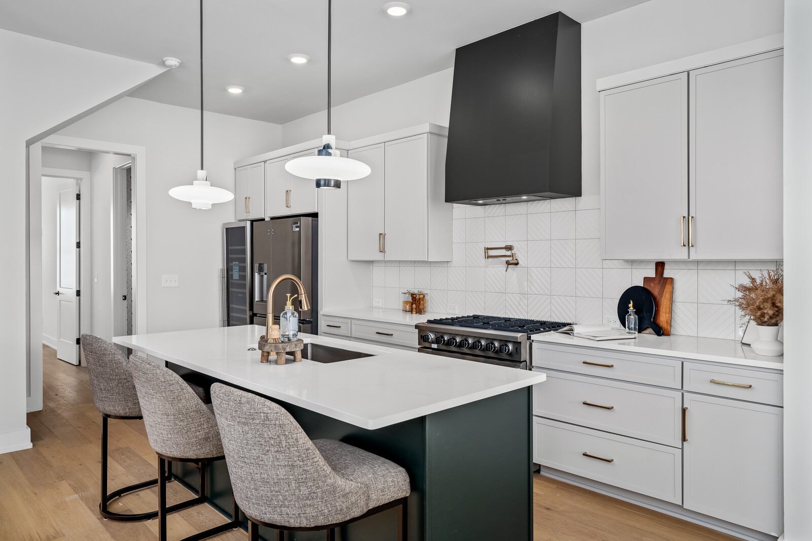 1057 E Trinity Ln Unit: B