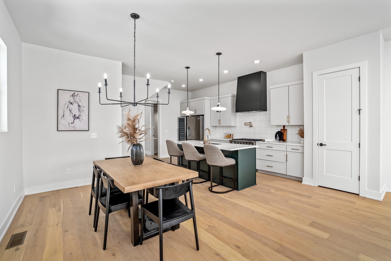 1057 E Trinity Ln Unit: B
