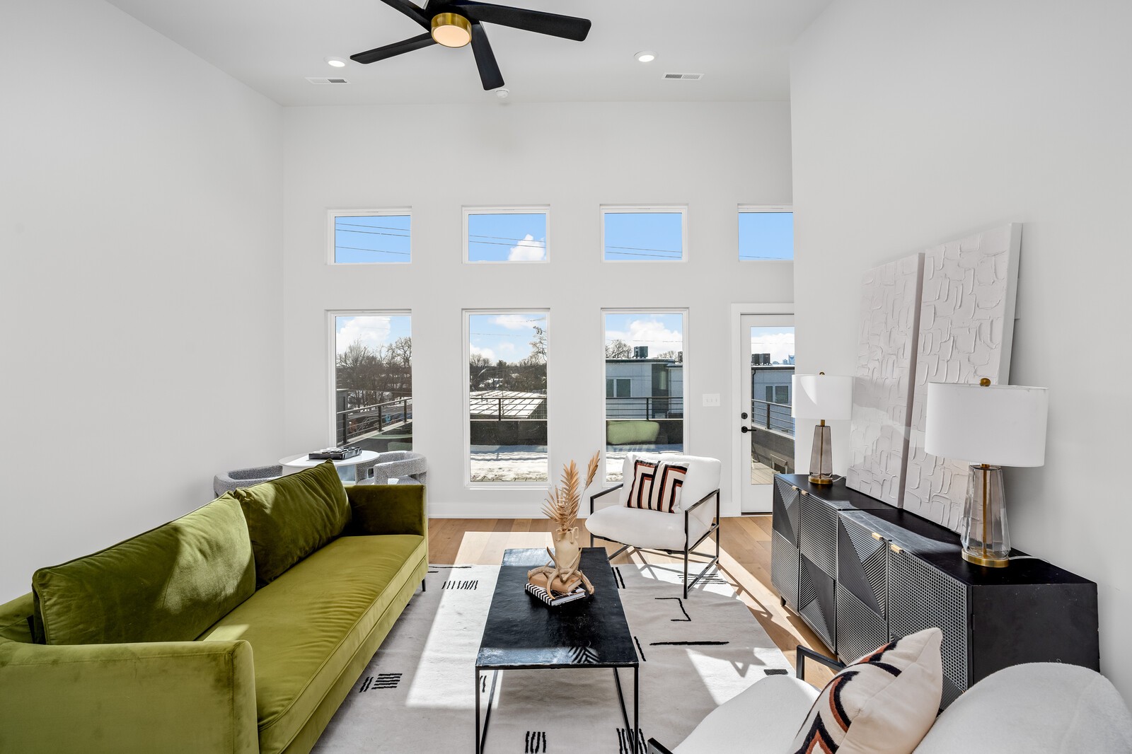 1057 E Trinity Ln Unit: B