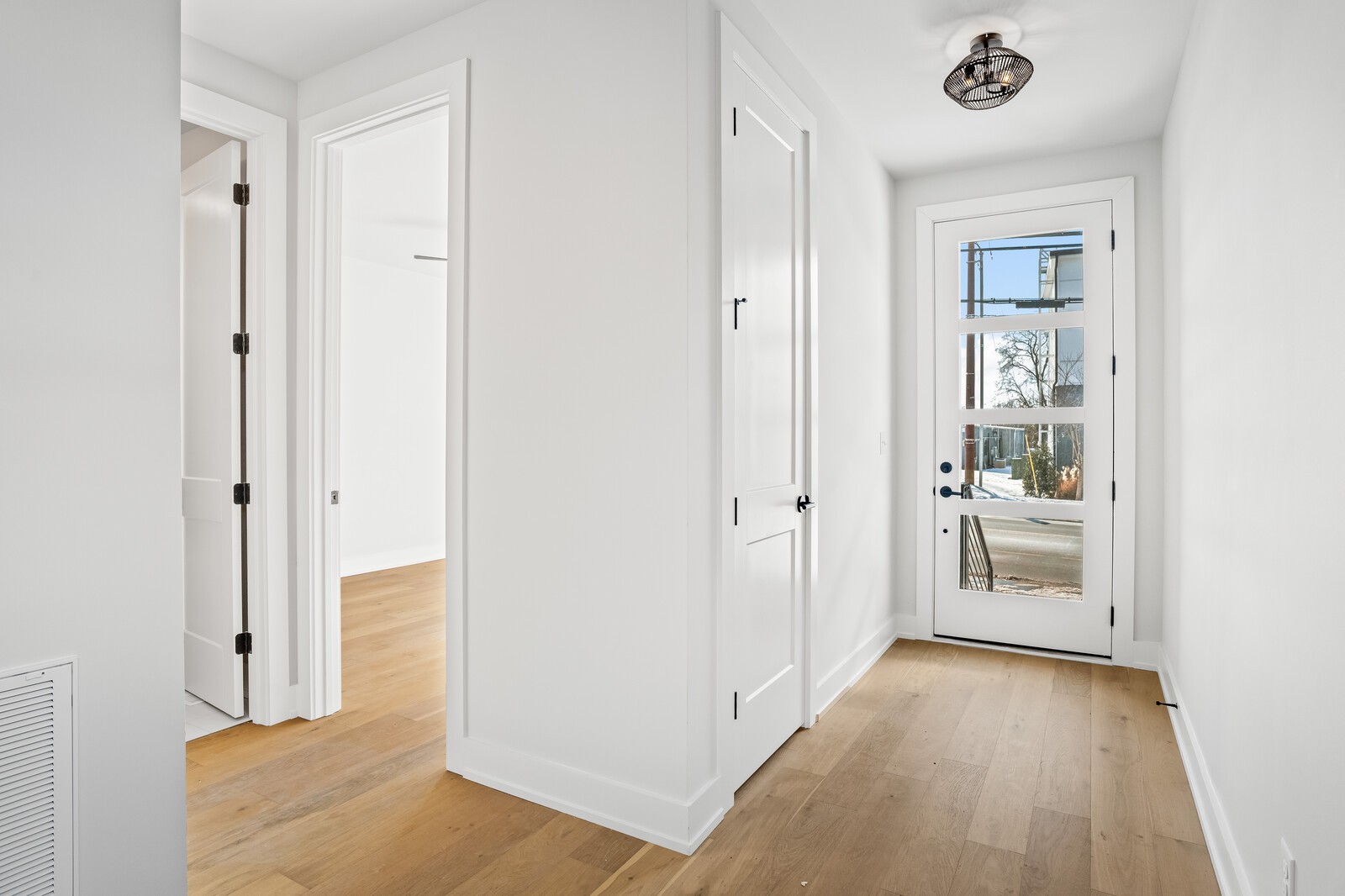 1057 E Trinity Ln Unit: B