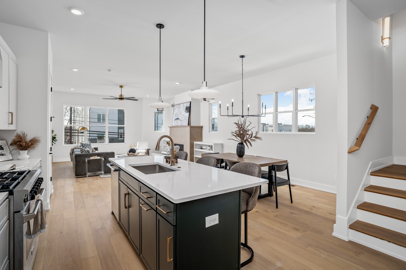 1057 E Trinity Ln Unit: B