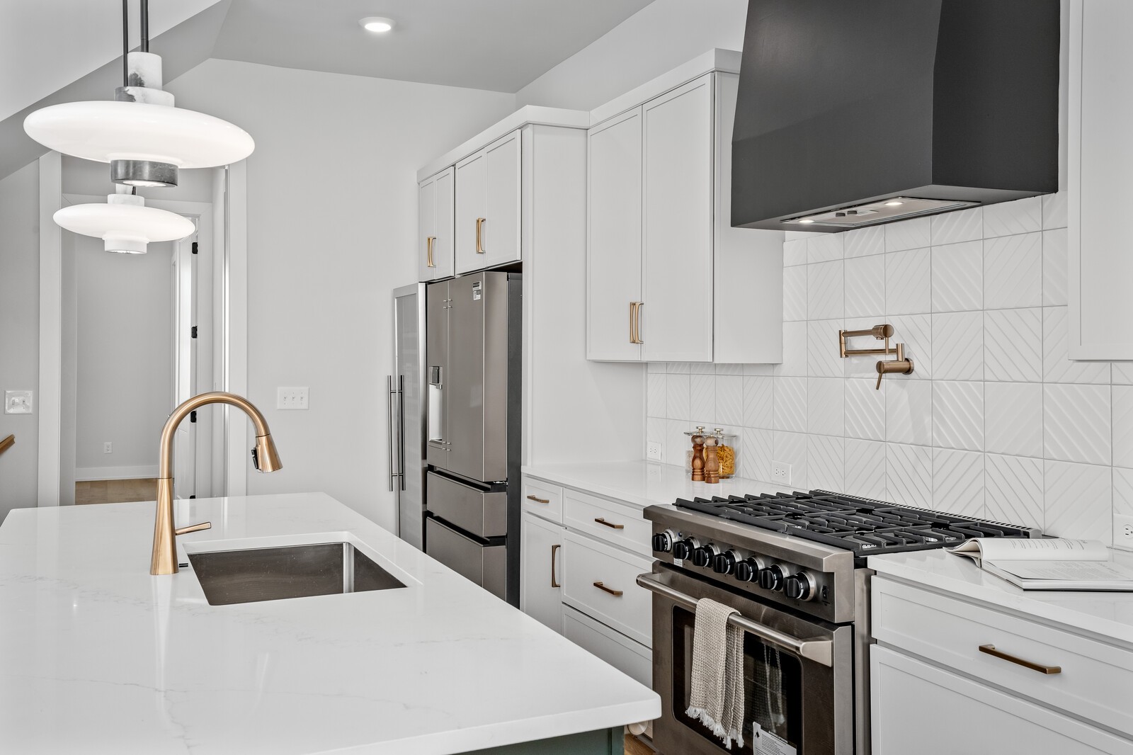 1057 E Trinity Ln Unit: B
