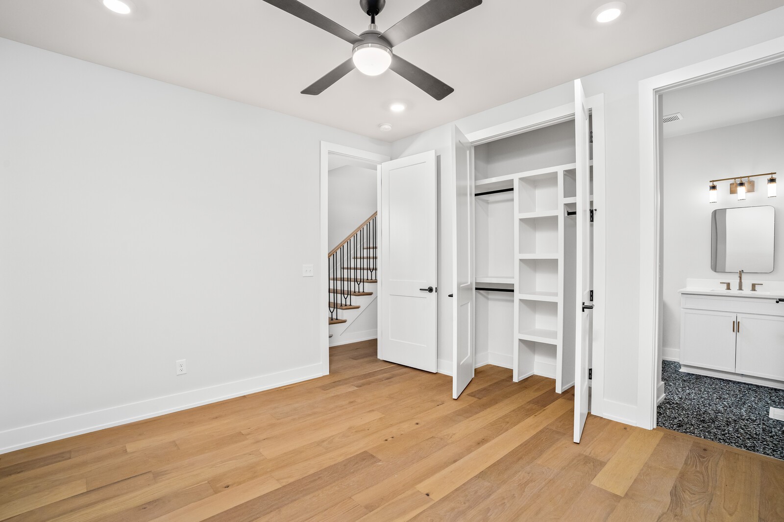 1057 E Trinity Ln Unit: B