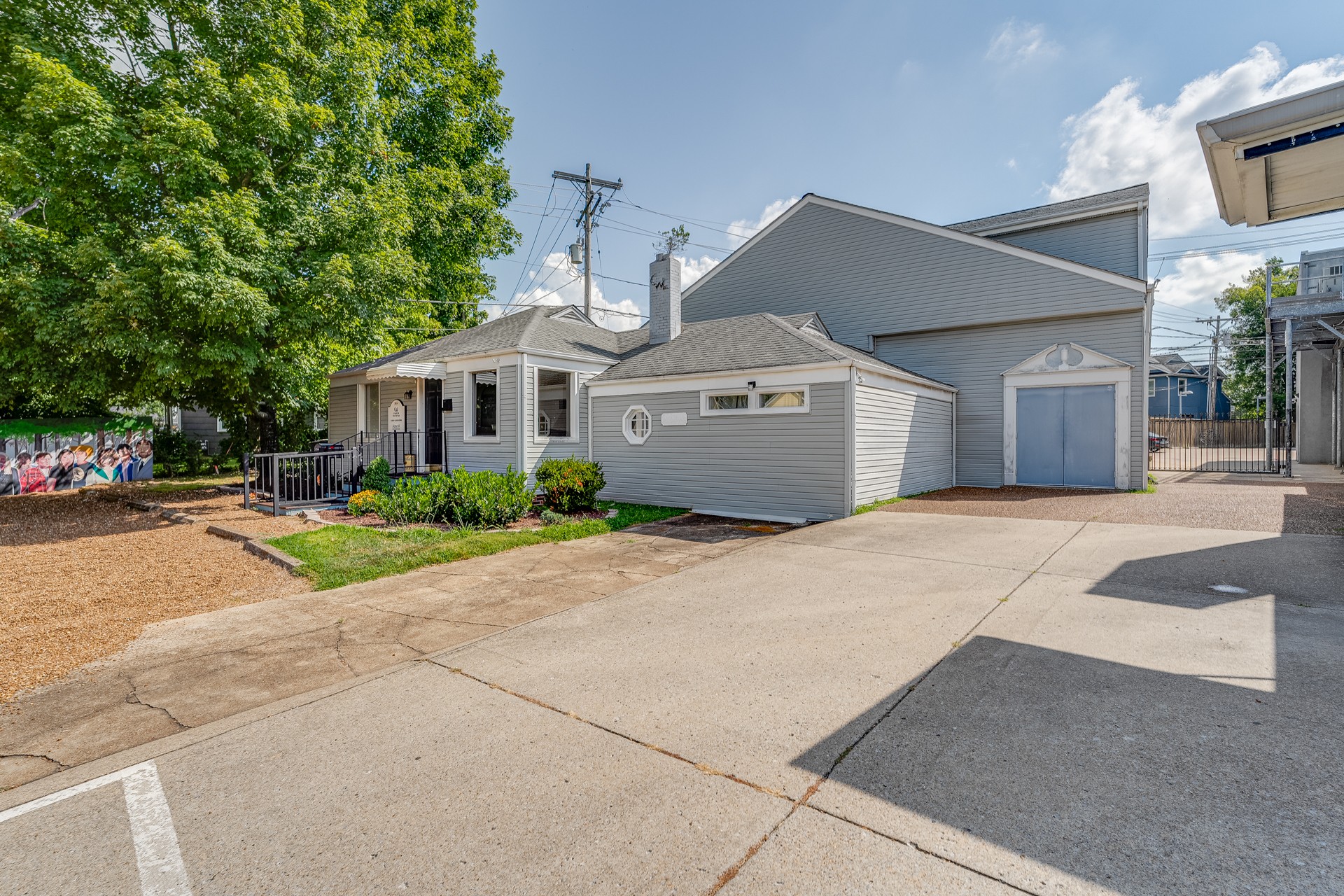 2804 Azalea Pl