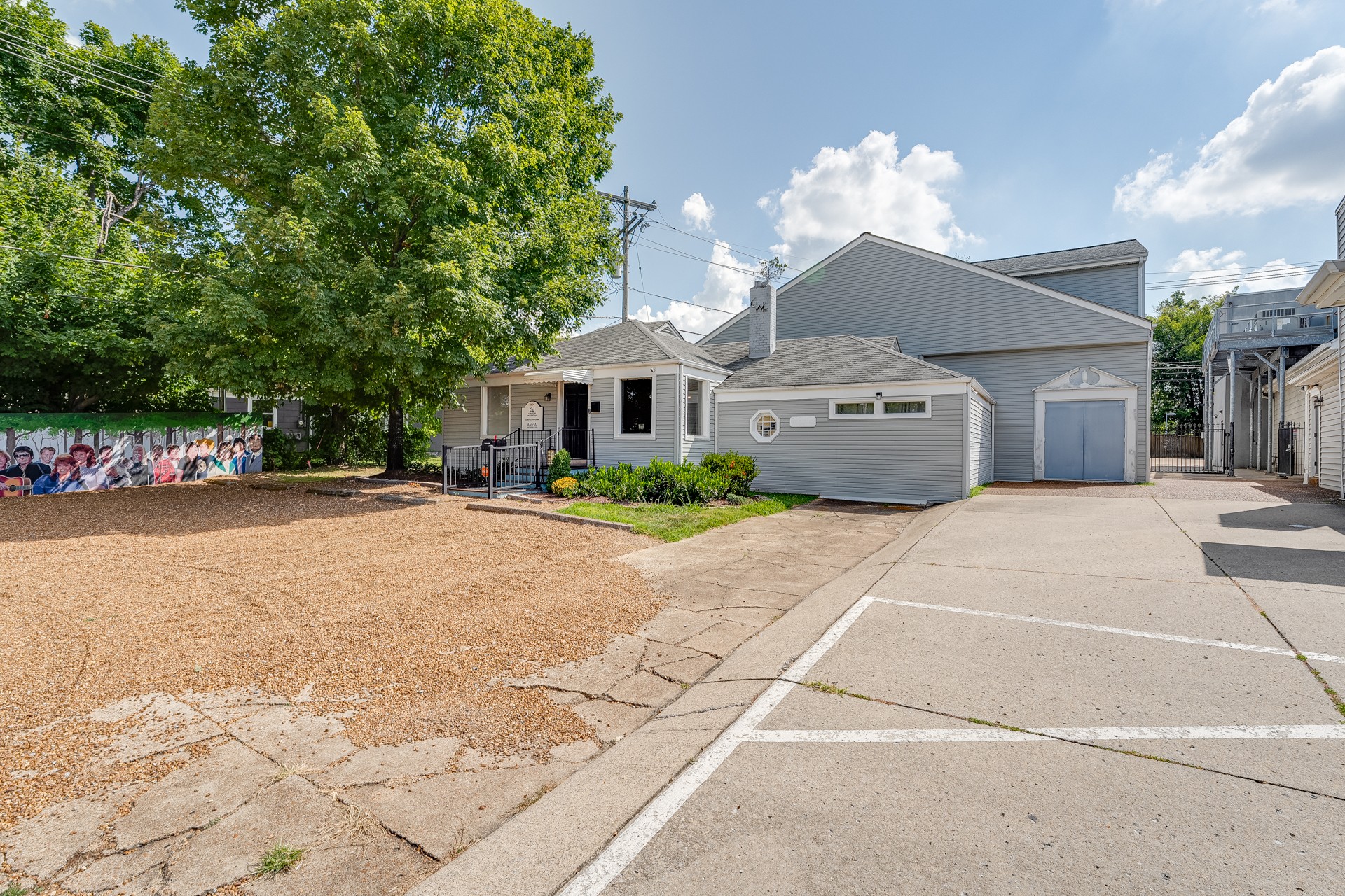 2804 Azalea Pl