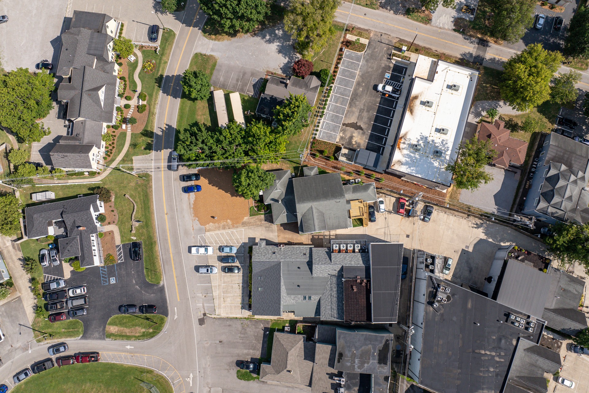2804 Azalea Pl