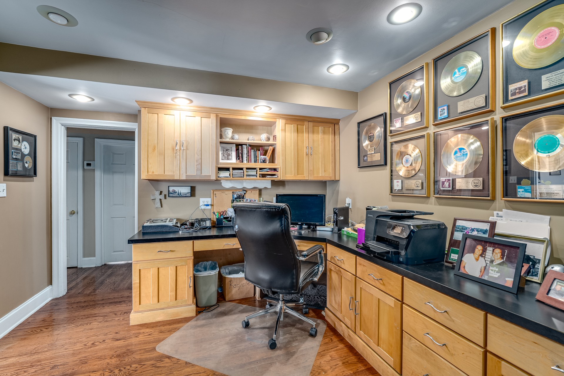 2804 Azalea Pl