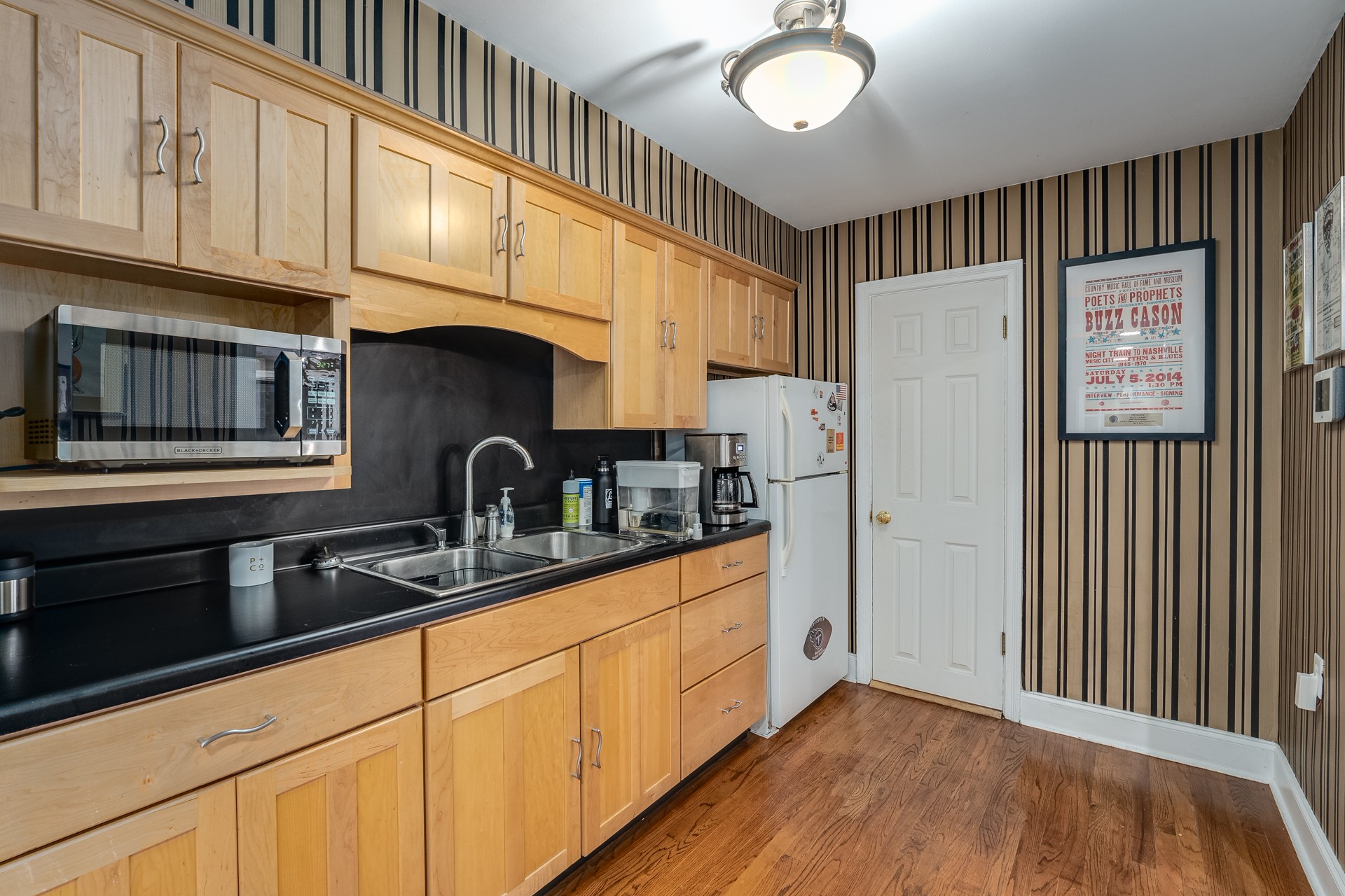 2804 Azalea Pl