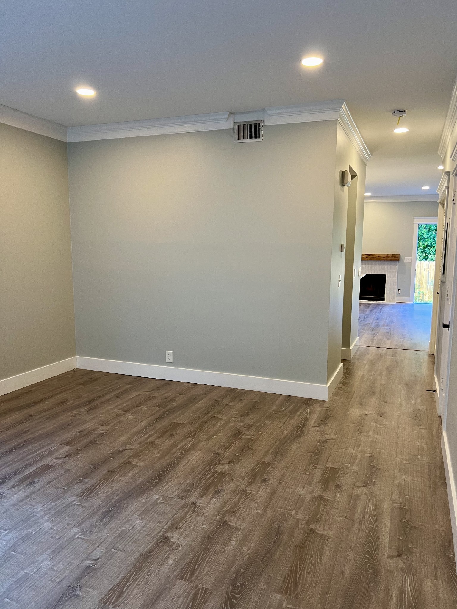 2112 Blair Blvd