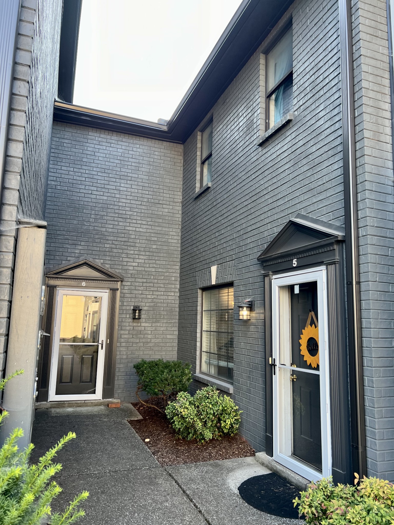 2112 Blair Blvd