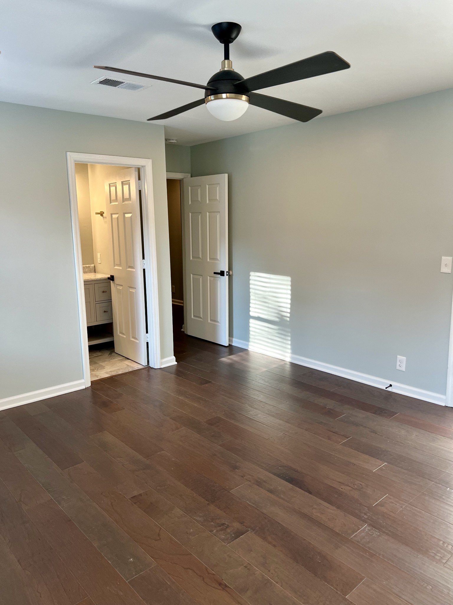2112 Blair Blvd