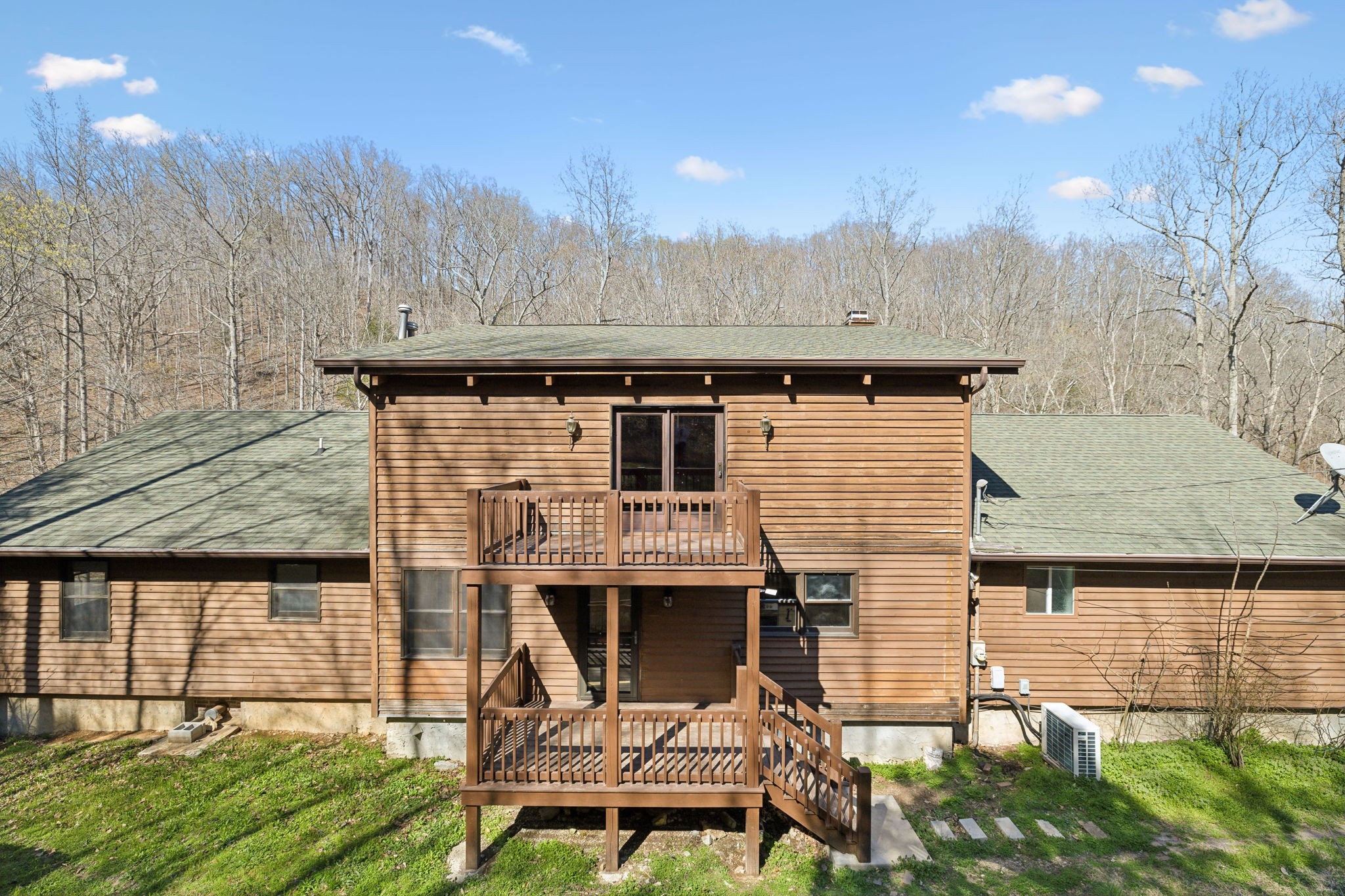 3755 Bear Hollow Rd
