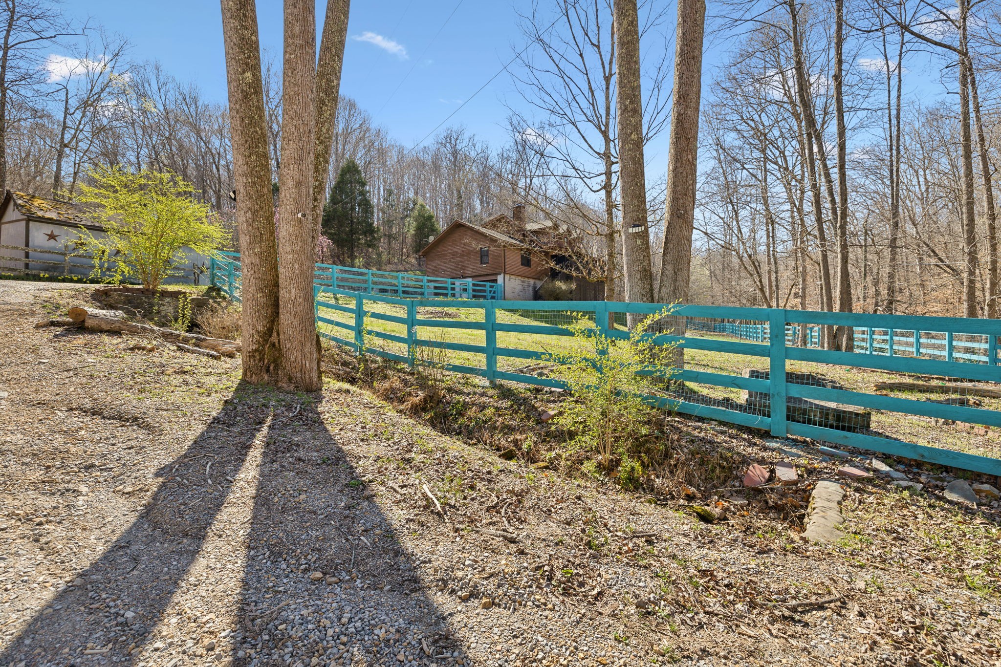3755 Bear Hollow Rd