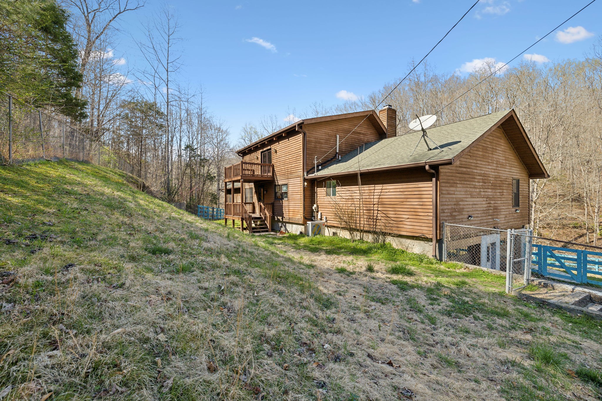 3755 Bear Hollow Rd