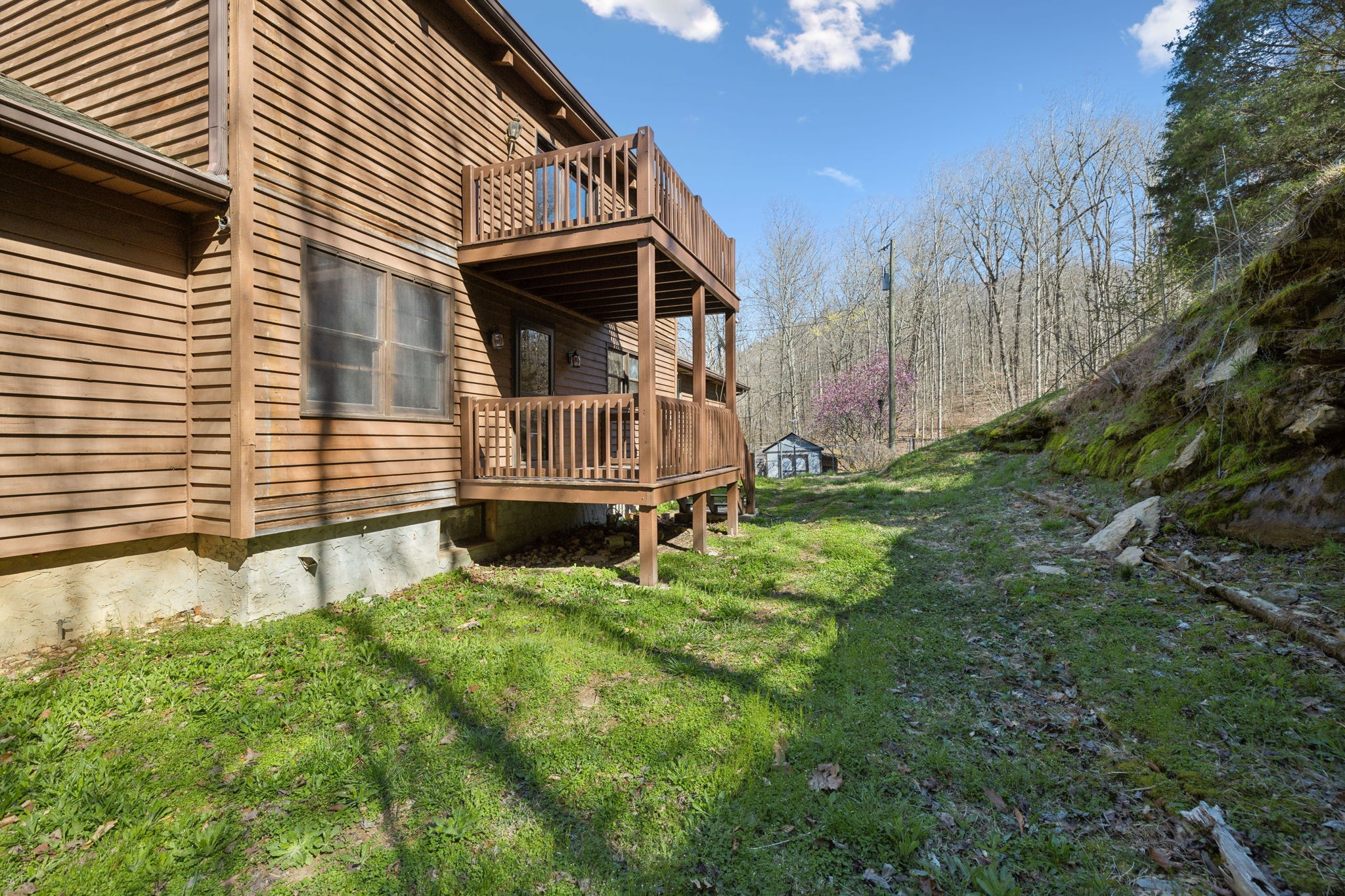 3755 Bear Hollow Rd