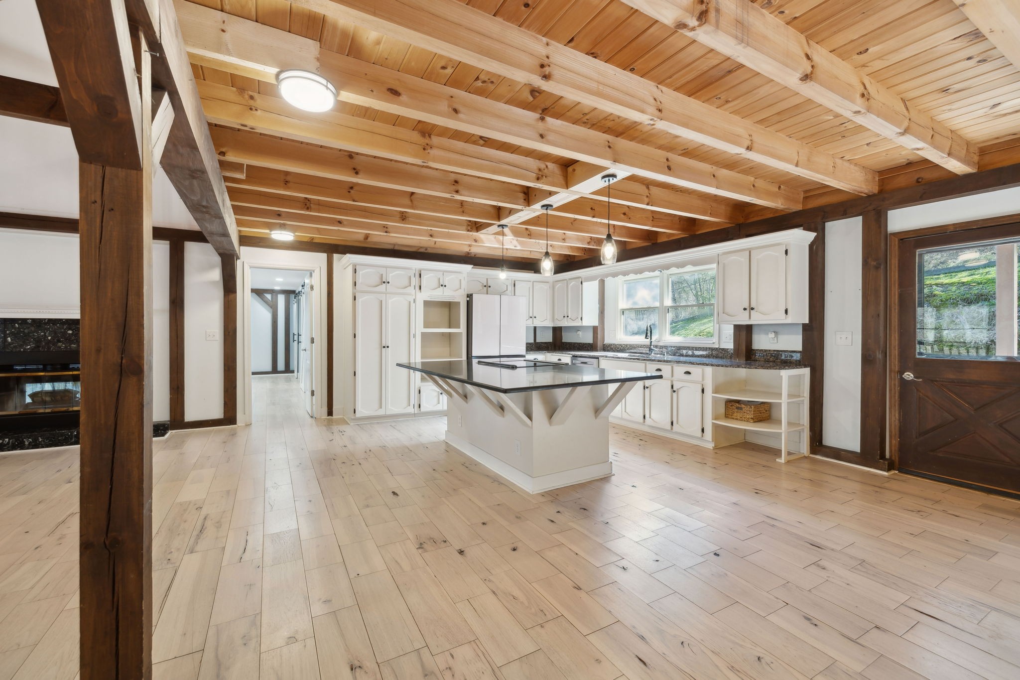 3755 Bear Hollow Rd