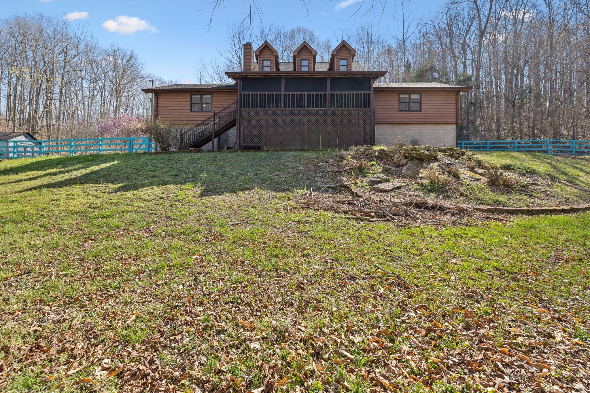3755 Bear Hollow Rd