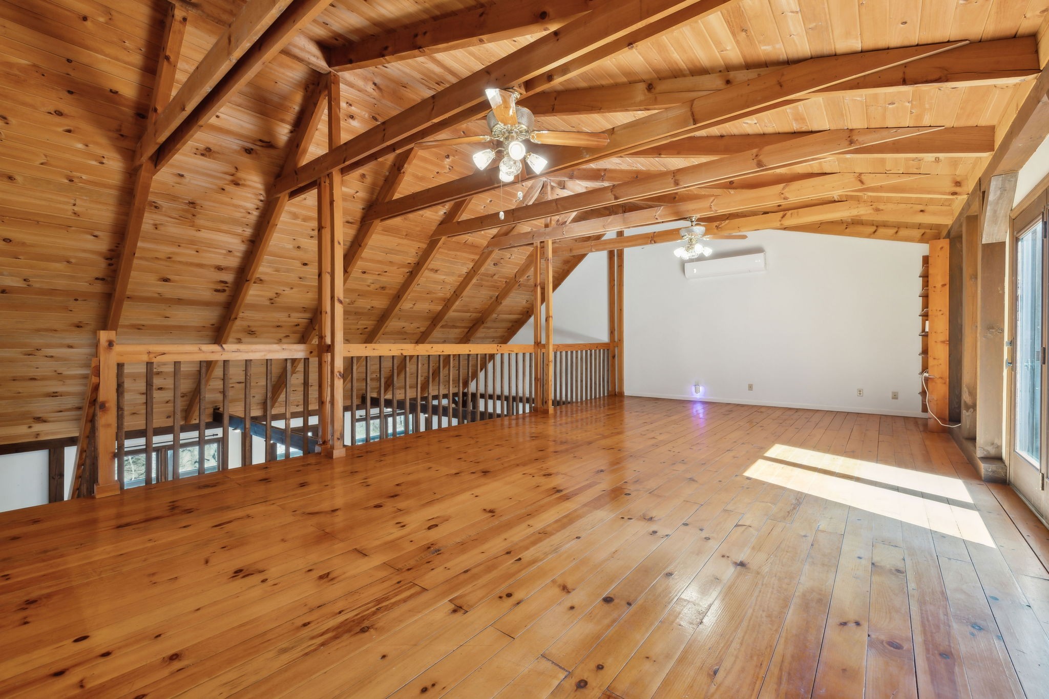 3755 Bear Hollow Rd