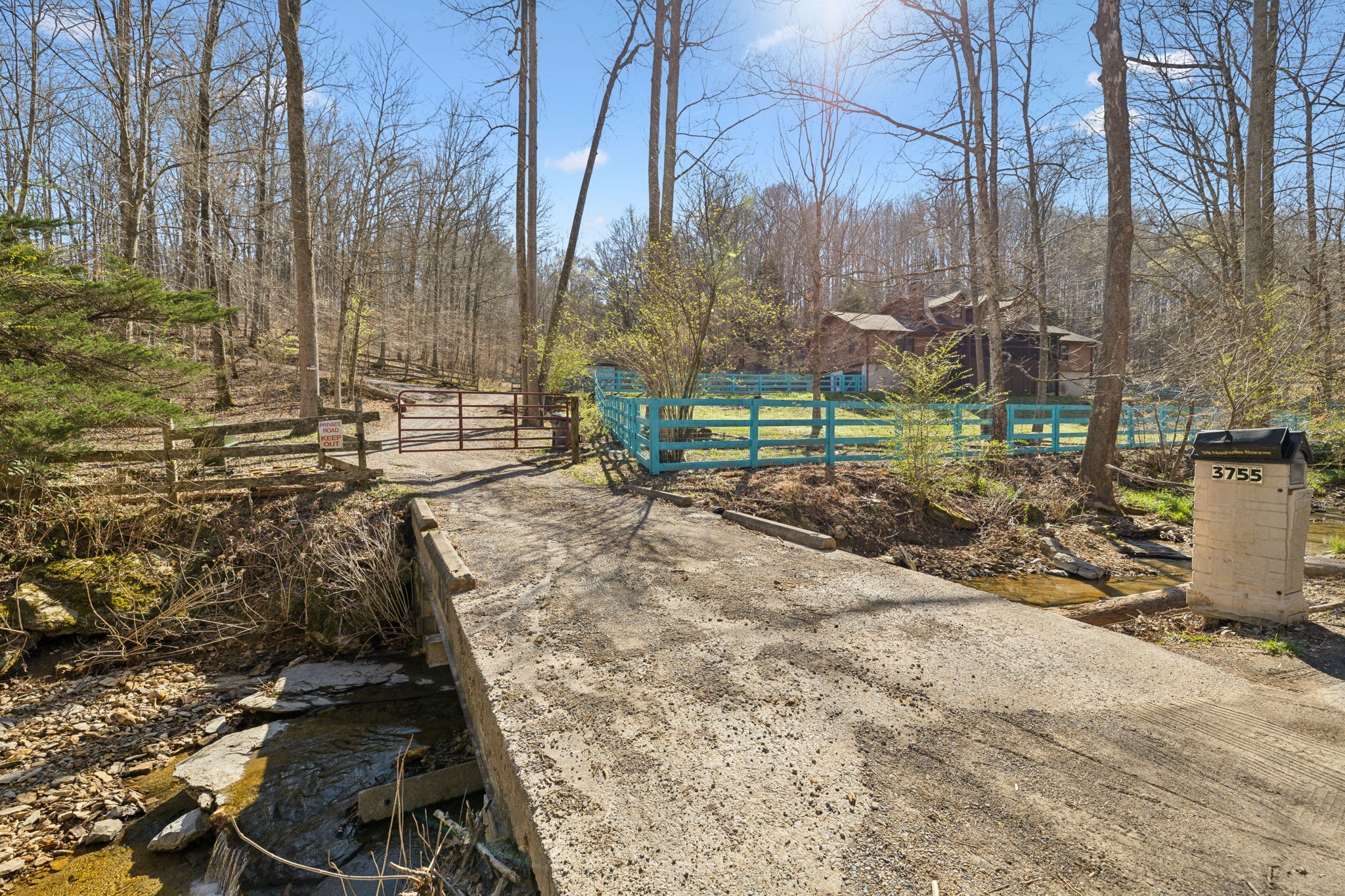 3755 Bear Hollow Rd
