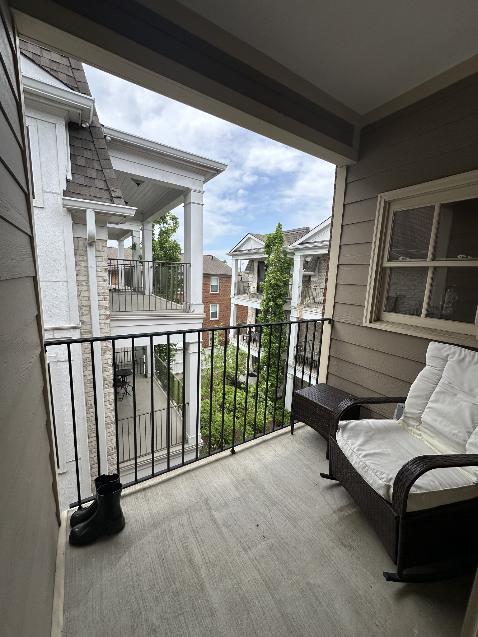 2114 Acklen Ave Unit: 305