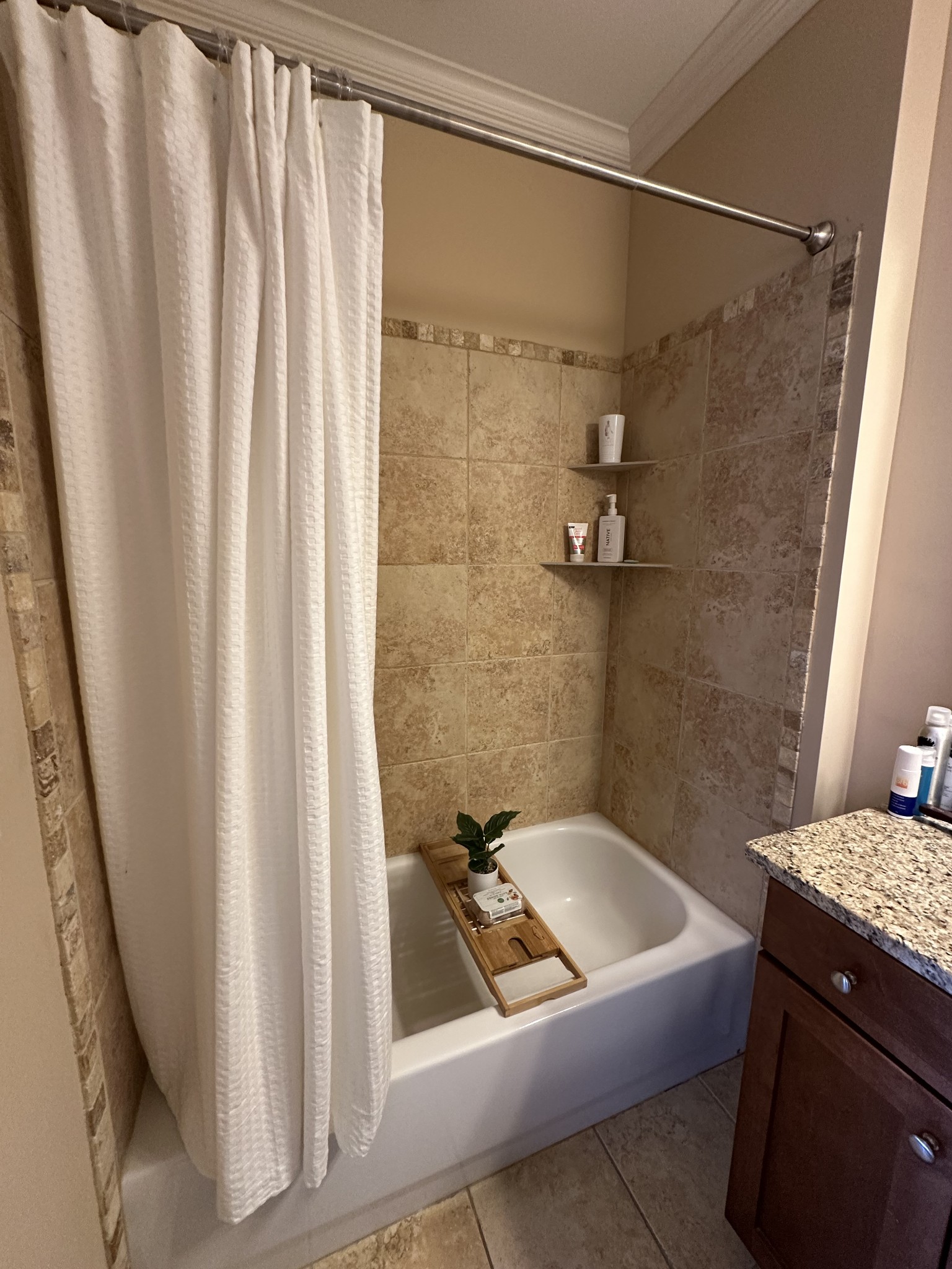 2114 Acklen Ave Unit: 305